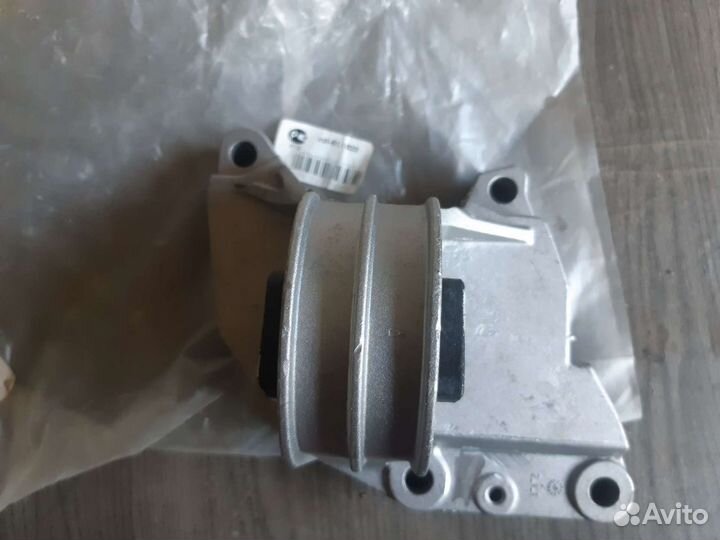 Опора двигателя Volvo XS90