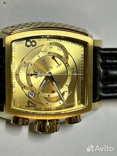 Часы Invicta (модель 27949)