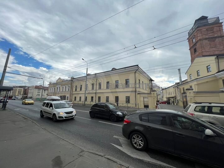 Офис с парковкой