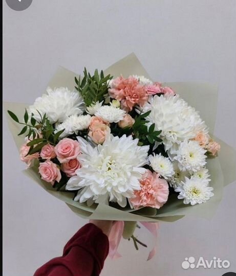 Кустовые крупные розы