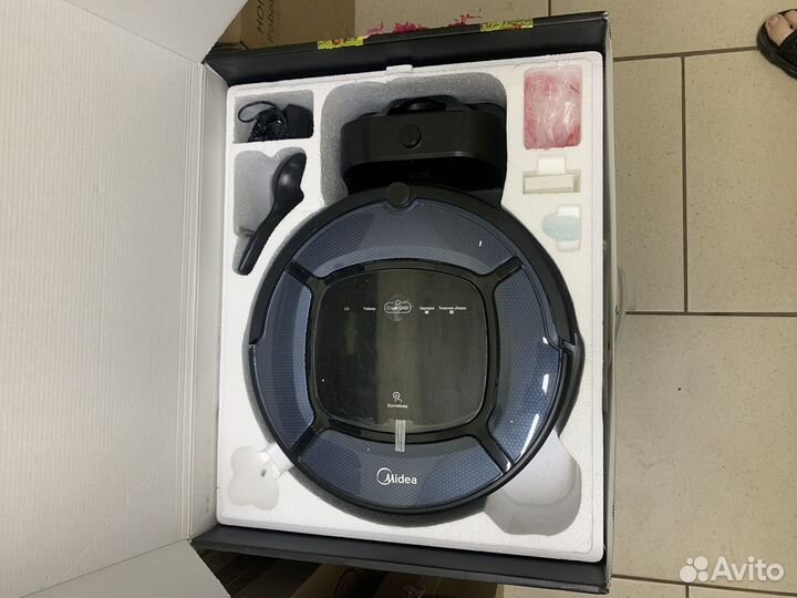 Робот пылесос под ремонт