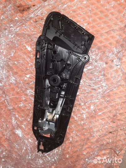 Ручка двери передней правой Cayenne 958 в сборе