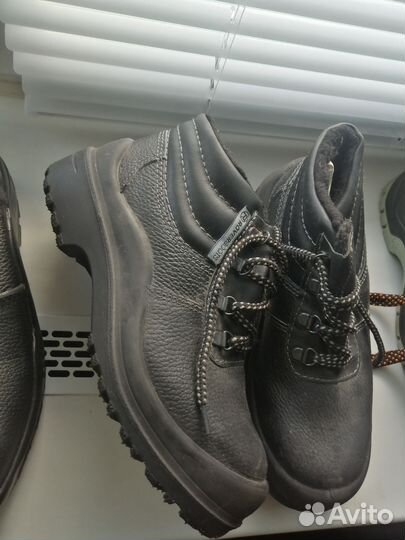 Ботинки рабочие мужские 42