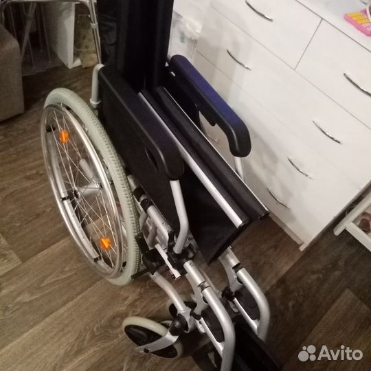 Инвалидная коляска новая