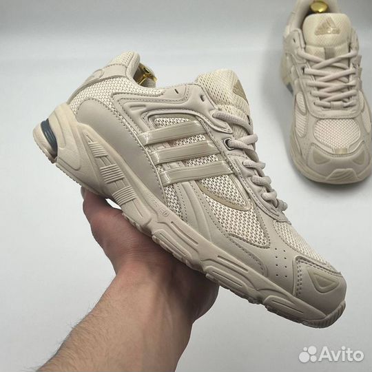 Кроссовки Adidas Response