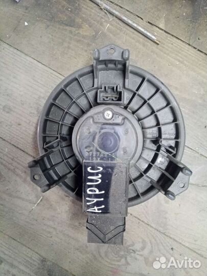 Моторчик печки Toyota Corolla 150 Auris E15