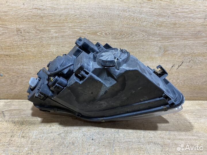 Фара передняя левая Audi A4 B7 Арт. 141987