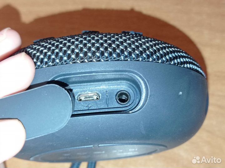 Портативная колонка