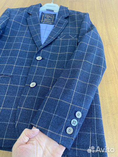 Продам пиджак для мальчика Sarabanda рост 140/10