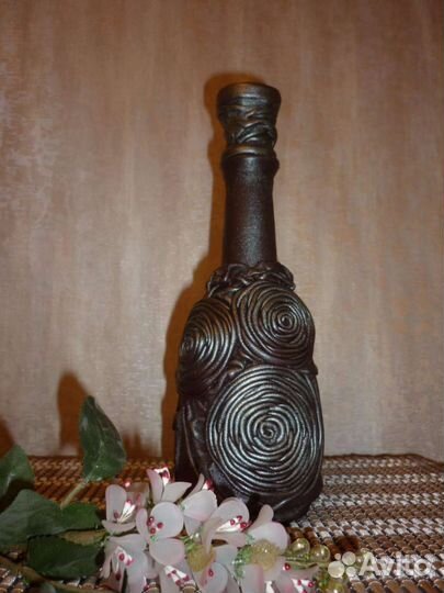 Бутылка декорированная кожей