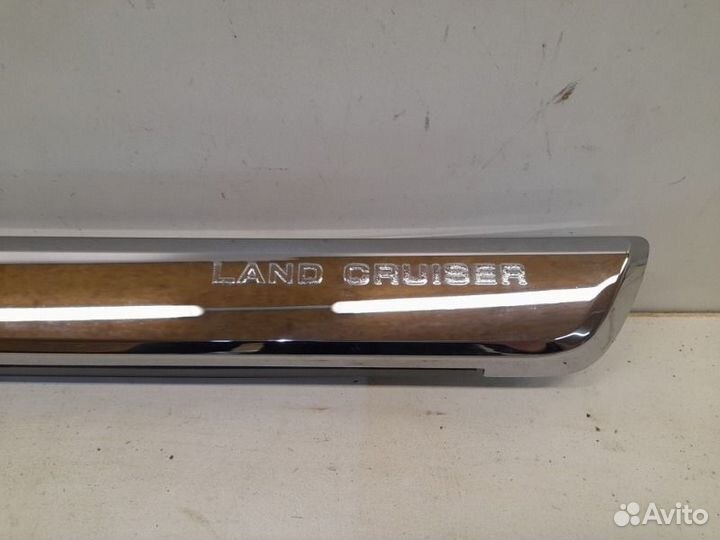 Молдинг двери задний левый Toyota Land Cruiser 200