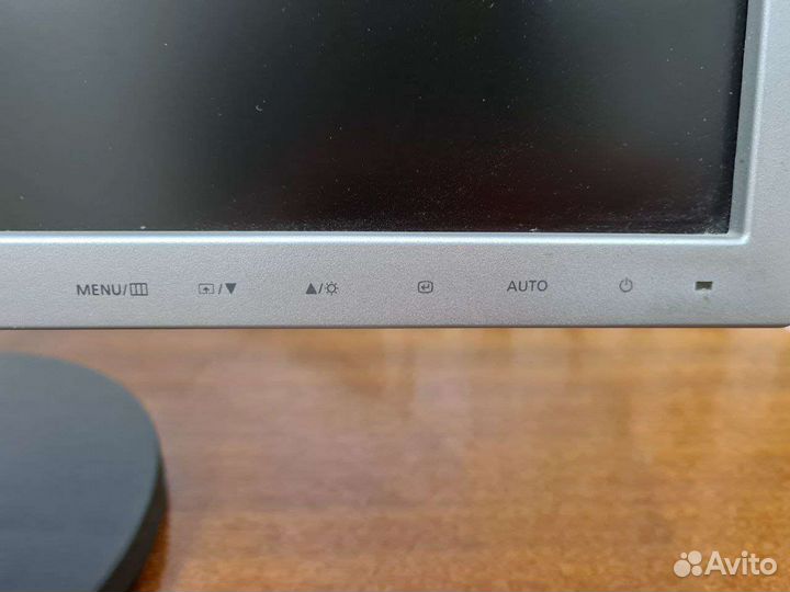 Монитор Samsung д 22