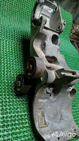 Кронштейн генератора гура Рено Логан 1 рестайл