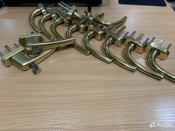 Ручка оконная Rotoline с ключом