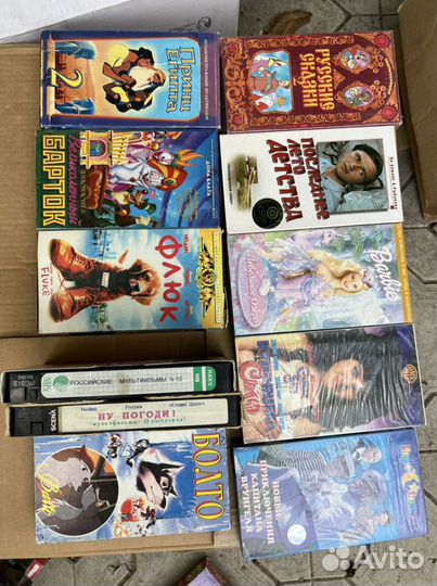 Видеокассеты мультфильмы и детские фильмы