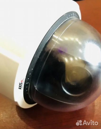 Купольная сетевая PTZ-камера axis P5512-E