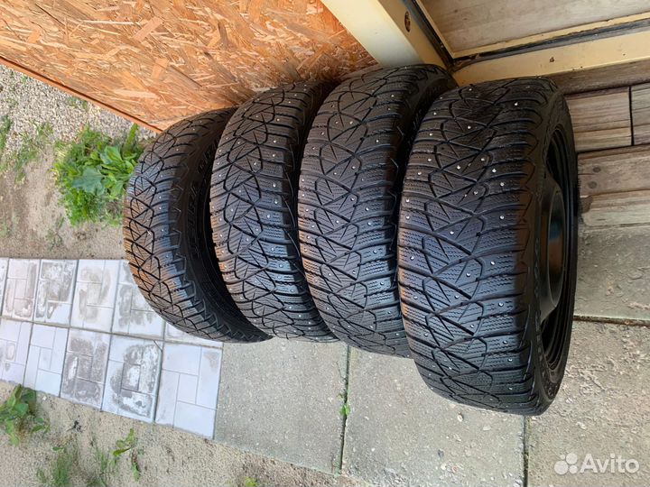 Goodyear ultra grip 600 r16 205/55 94T на дисках