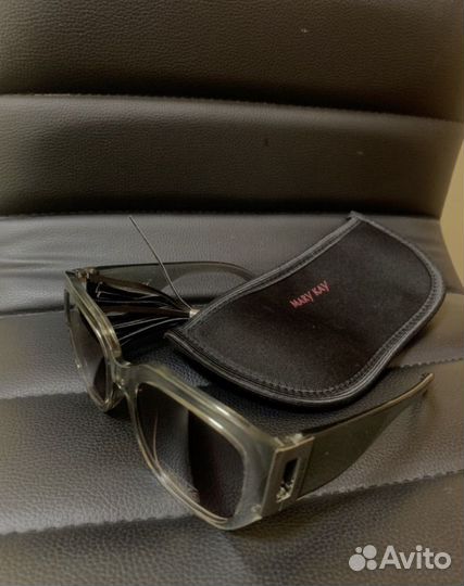 Солнцезащитные очки Mary Kay