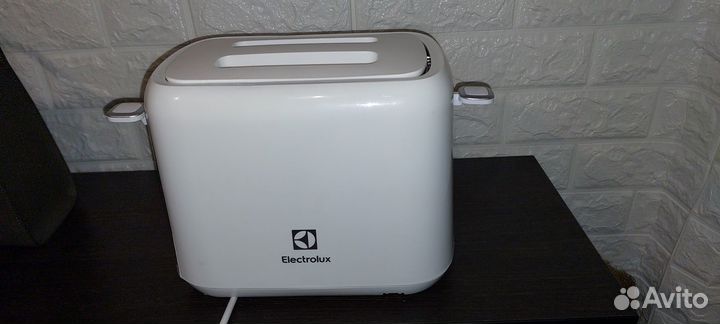 Тостер Electrolux eat3330