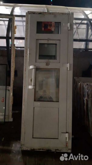 Двери и стеклопакеты б/у