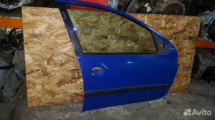 Дверь передняя правая Peugeot 206 хечбек