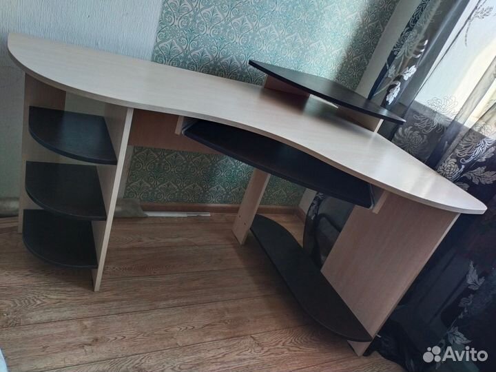 Компьютерный стол б/у
