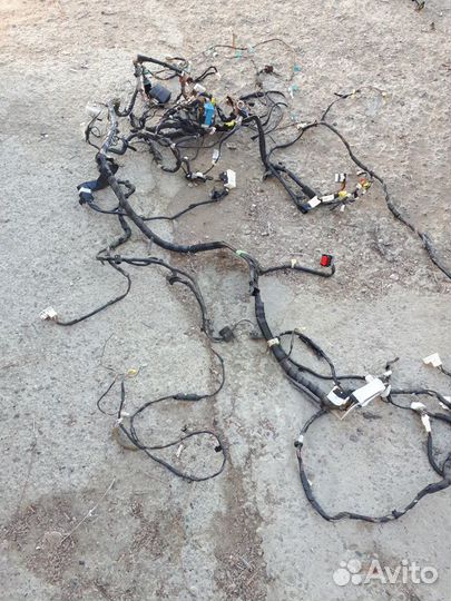 Mazda 3 BK - проводка салона