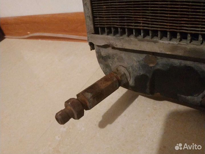 Радиатор решетка