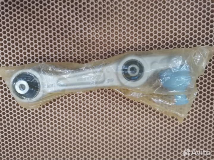 Рычаг подвески передний Genеsis