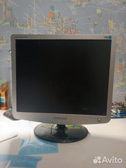 Монитор Samsung