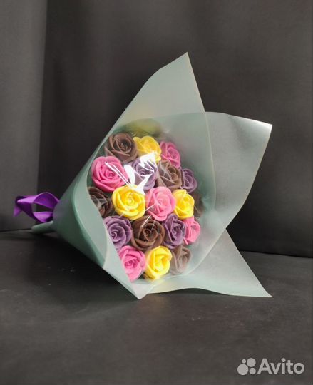 Букет - 19 Роз из Бельгийского Шоколада