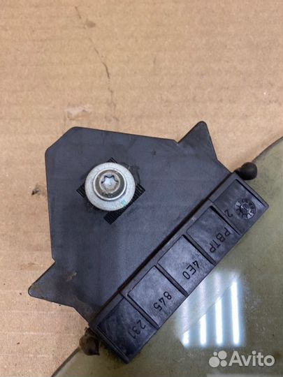 Стекло двери заднее левое Audi A8 D3 BVJ 2006