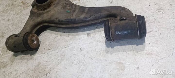 Рычаг передний правый нижний