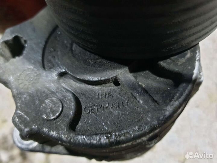 Натяжитель ремня Volvo XC90 Вольво