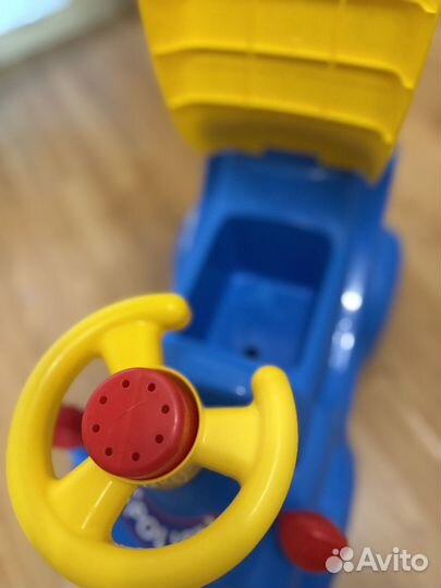 Машинка толокар