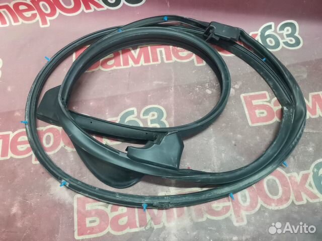 Уплотнитель двери Toyota Camry XV70 задний левый