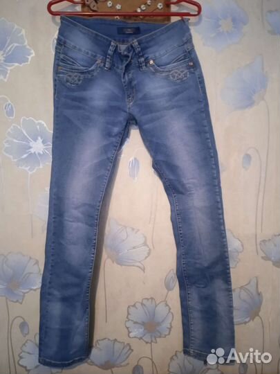 Джинсы женские