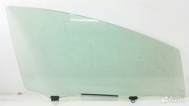 Стекло двери переднее правое Toyota Prius ZVW30