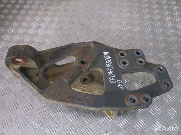 Кронштейн рессоры передний левый DAF 1606969