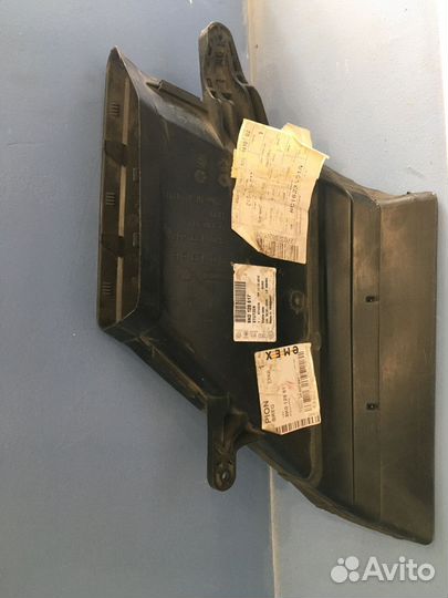 Воздухозаборник воздушного фильтра Audi A4