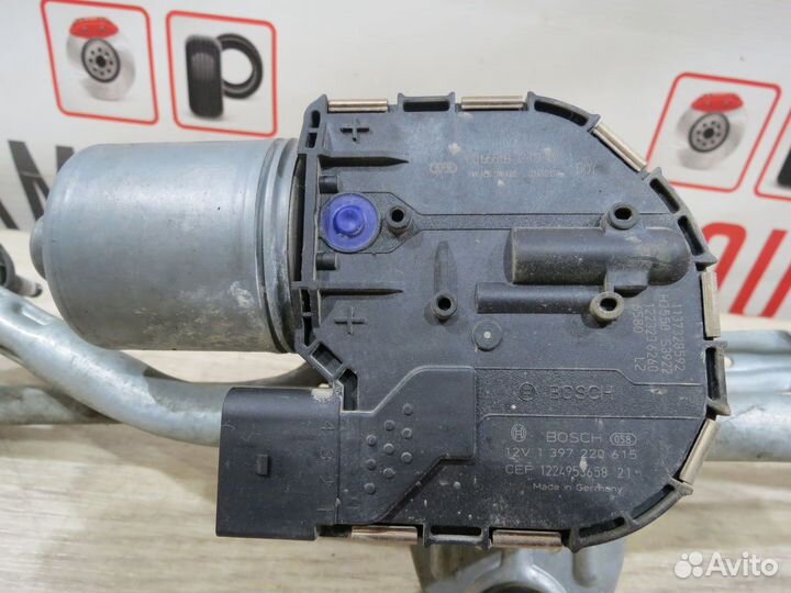 Трапеция дворников Audi Q3