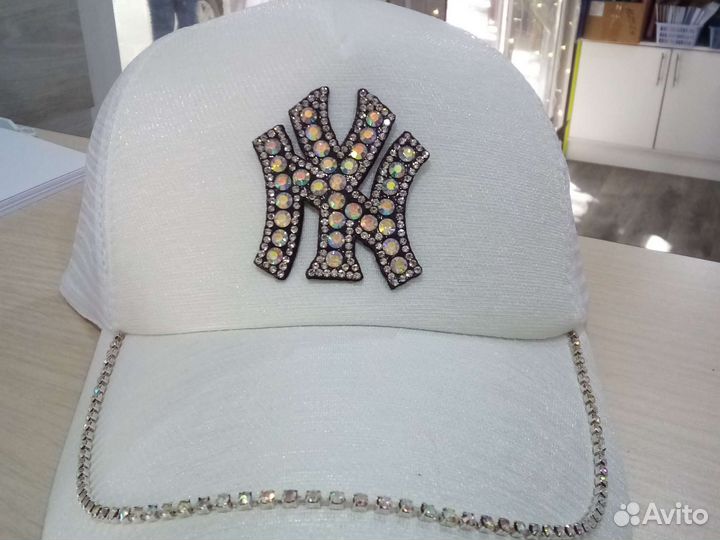 Бейсболки женские разных цветов