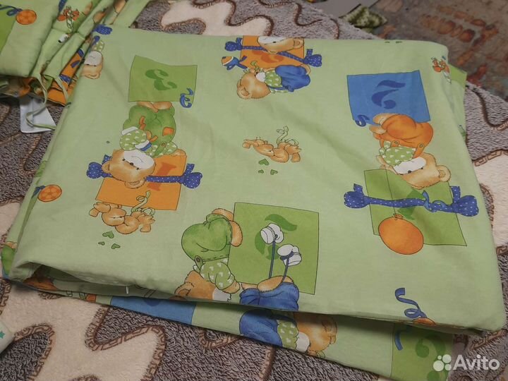 Набор в детскую кроватку
