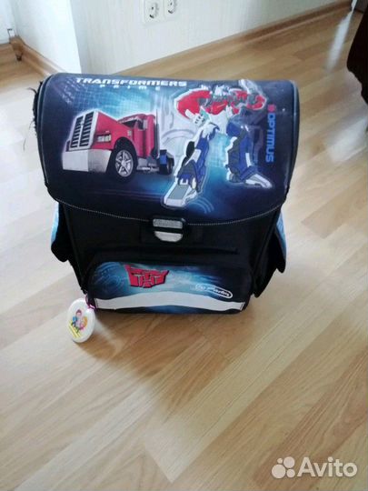 Рюкзак школьный