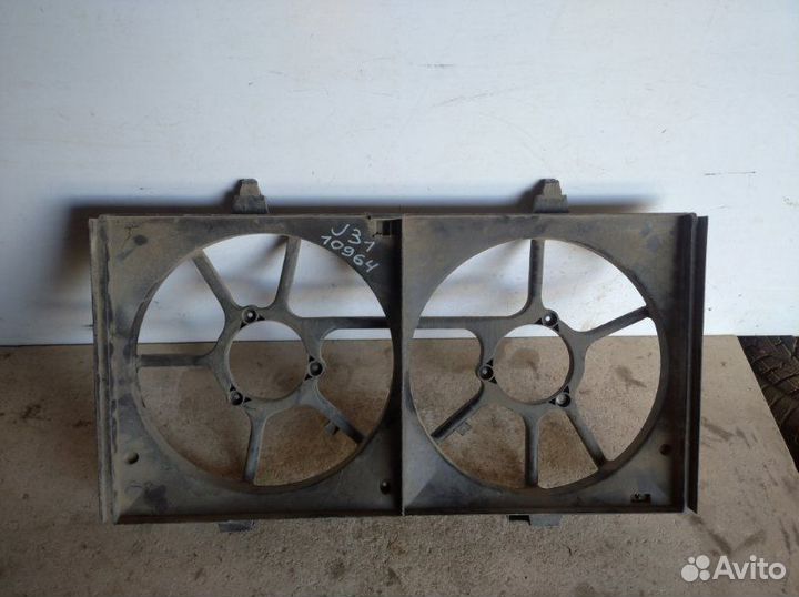 Диффузор вентилятора Nissan Teana J-31 2003-2008