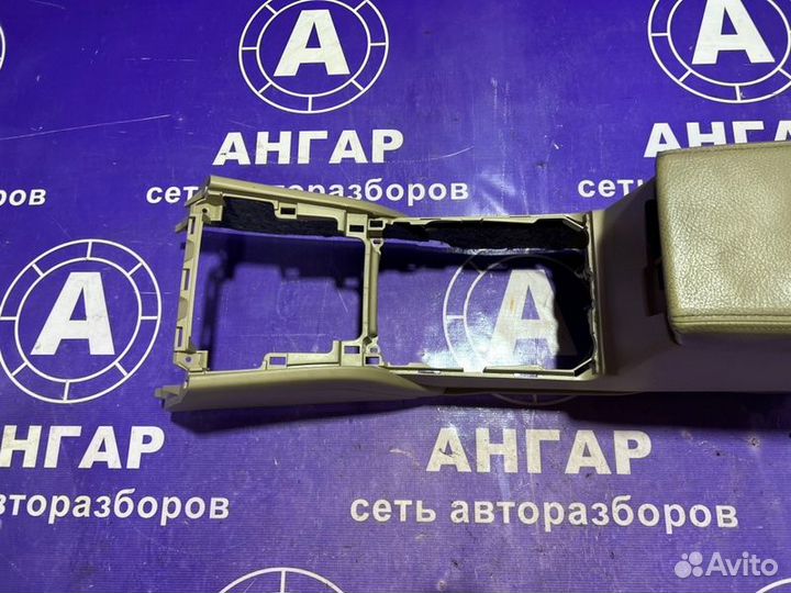 Подлокотник Honda Accord 7 CL9 K24A3 2007