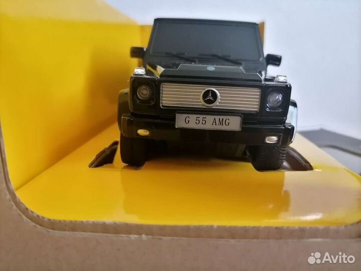 Радиоуправляемая модель Мерседес 1:24