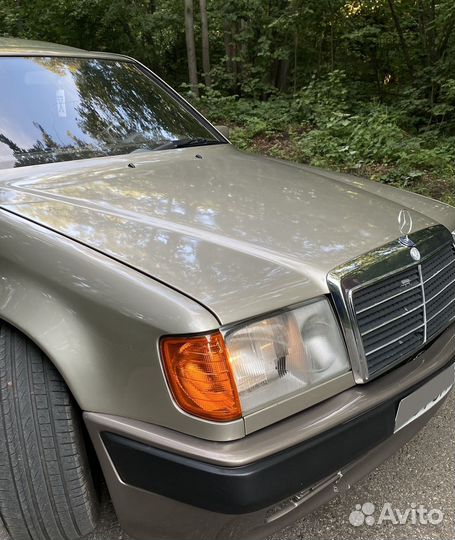 Mercedes-Benz W124 2.6 AT, 1990, 260 000 км