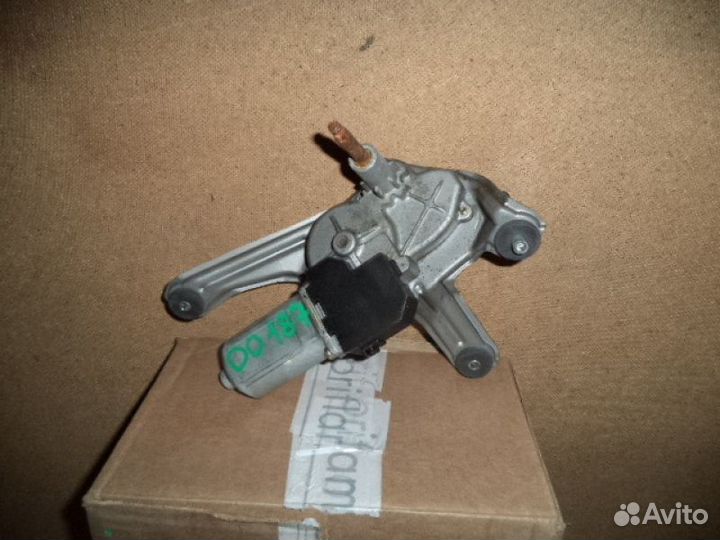 Моторчик стеклоочистителя задний Toyota Avensis II