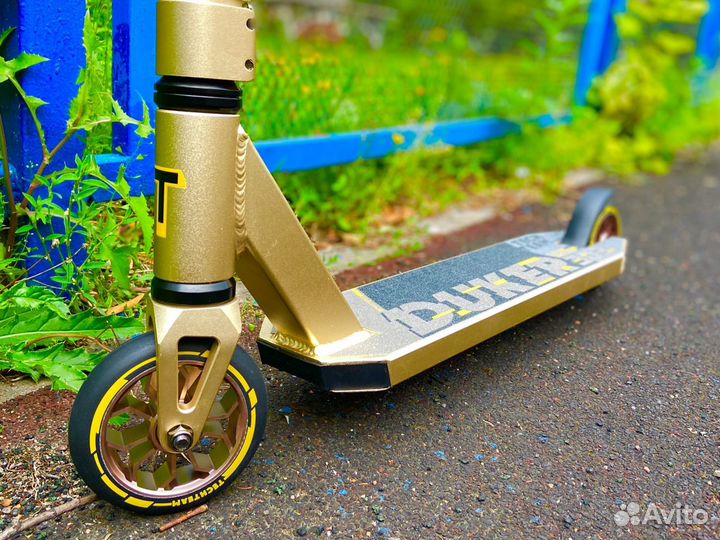 Трюковой самокат, новый